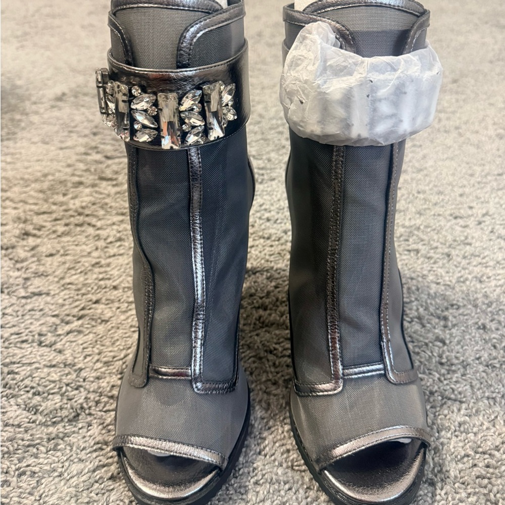 Karl Lagerfeld Silver and Gray Heeled Boots - Picture 2 of 5